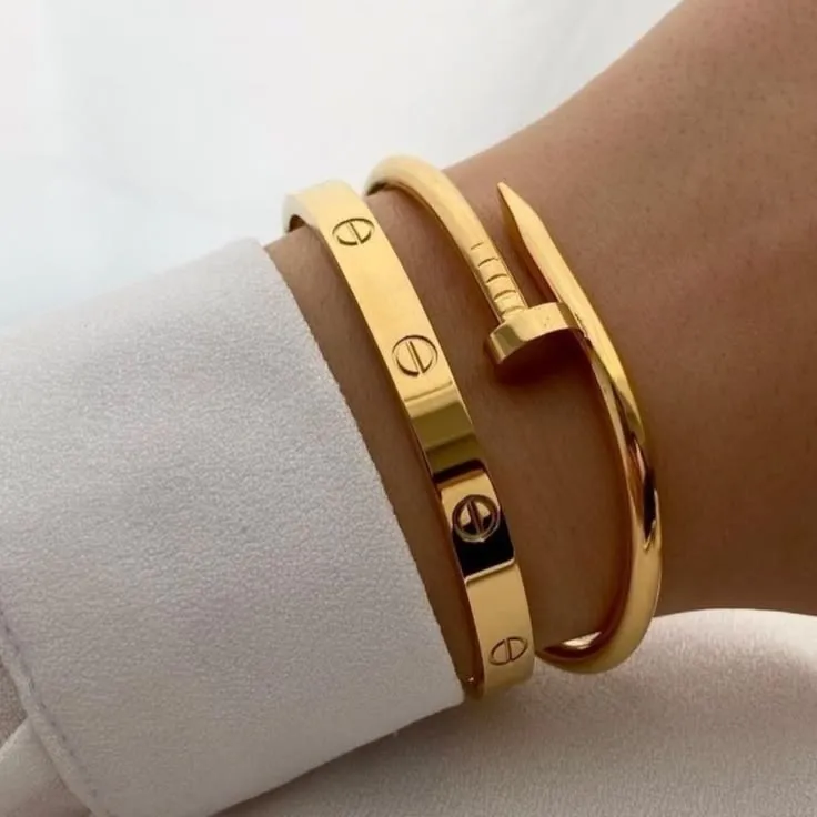 ￼Conjunto Braceletes Feminino Dourado.webp
