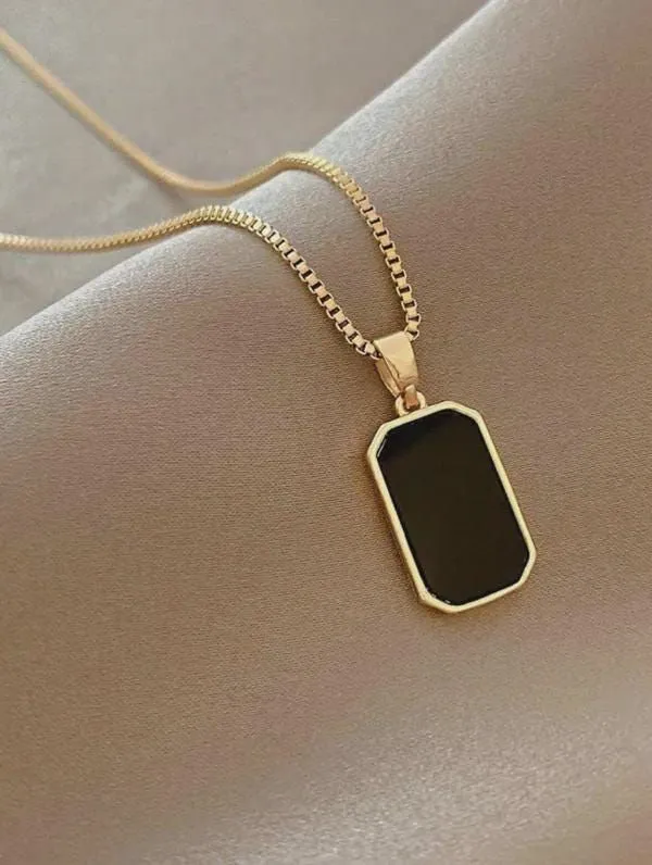 Minimal Black Pendant Necklace